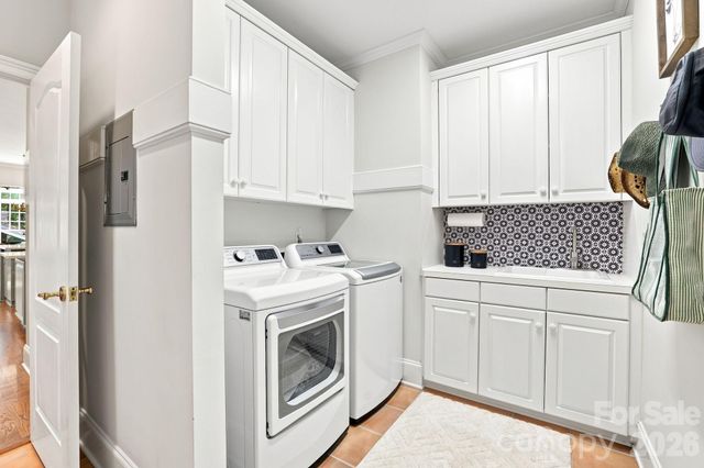 1817 Asbury Hall Court, Charlotte, NC 28209