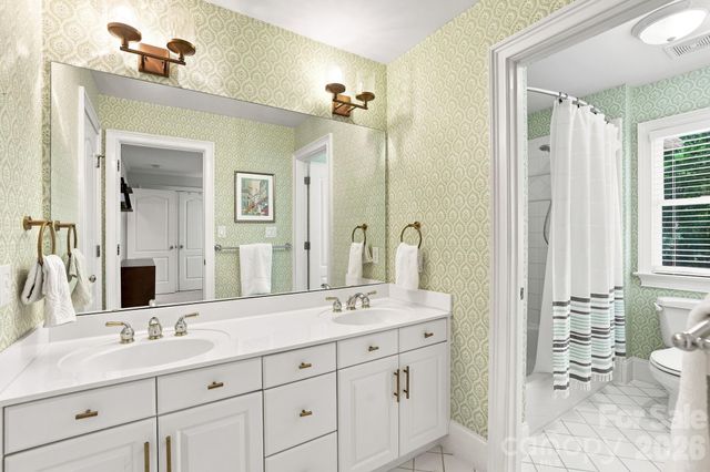 1817 Asbury Hall Court, Charlotte, NC 28209