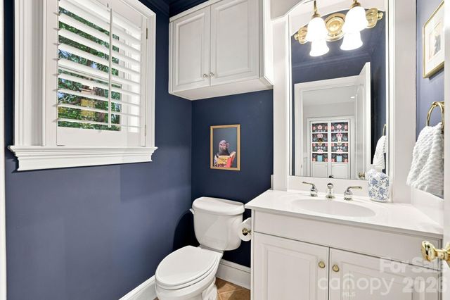 1817 Asbury Hall Court, Charlotte, NC 28209