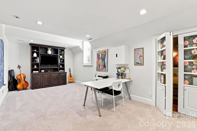 1817 Asbury Hall Court, Charlotte, NC 28209