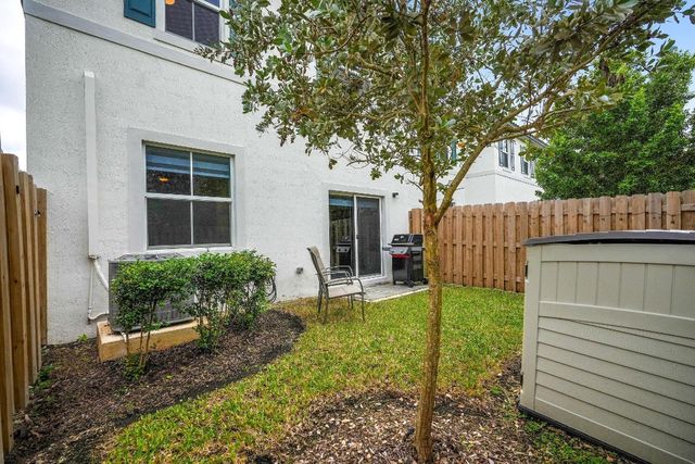 11881 NW 46th Street, Coral Springs, FL 33076