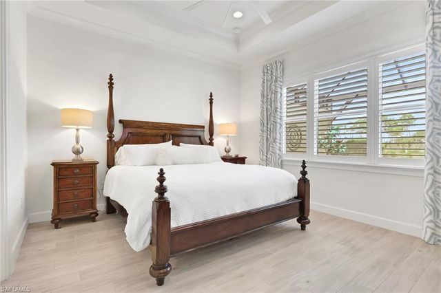 6367 Negril Isle DR, Naples, FL 34113