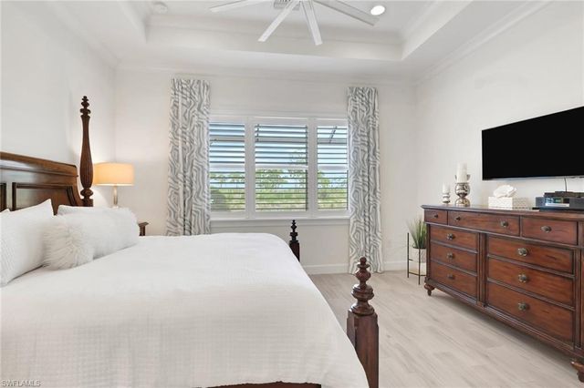 6367 Negril Isle DR, Naples, FL 34113