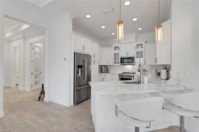 6367 Negril Isle DR, Naples, FL 34113