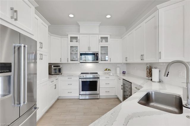 6367 Negril Isle DR, Naples, FL 34113