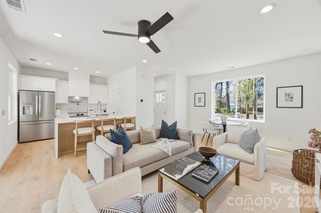 1037 Garringer Place, Charlotte, NC 28208