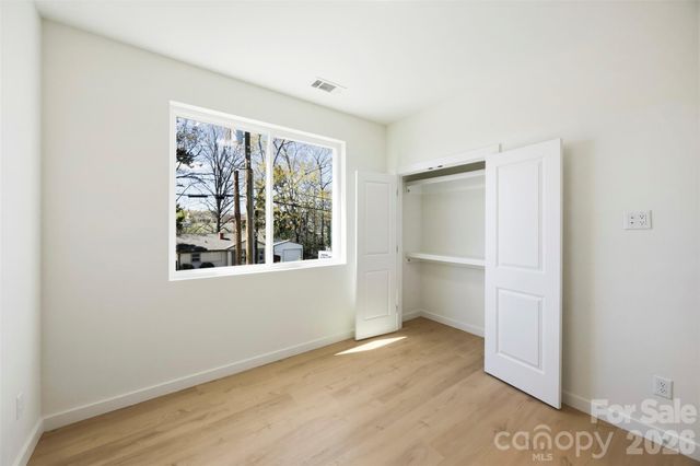 1037 Garringer Place, Charlotte, NC 28208