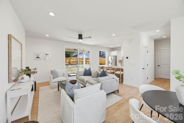 1037 Garringer Place, Charlotte, NC 28208