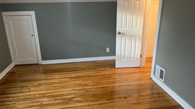 34 Elizabeth Street, Calumet City, IL 60409