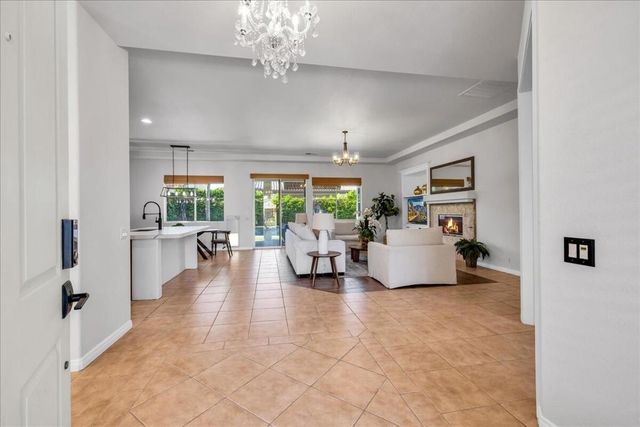 44875 Via Catalina, La Quinta, CA 92253