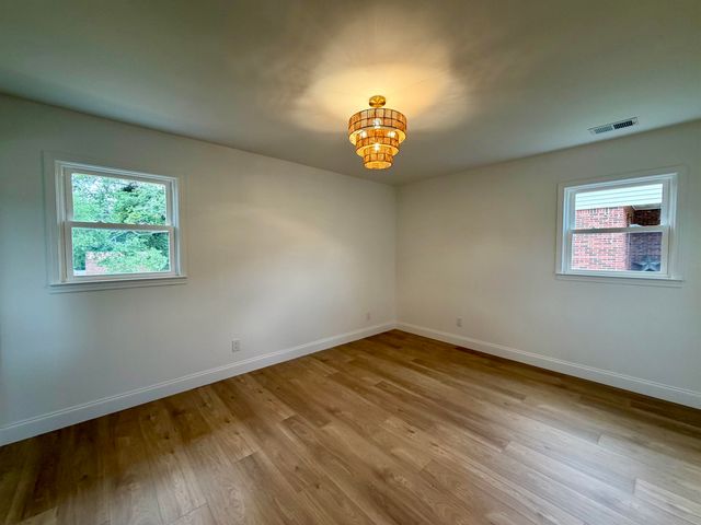 660 Cherry Hill Road, Spartanburg, SC 29307
