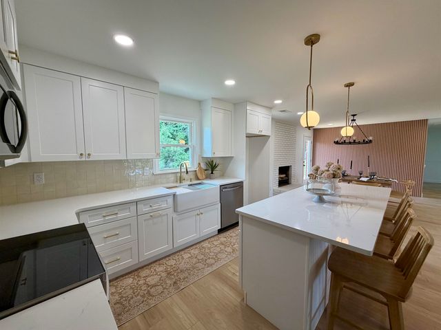 660 Cherry Hill Road, Spartanburg, SC 29307