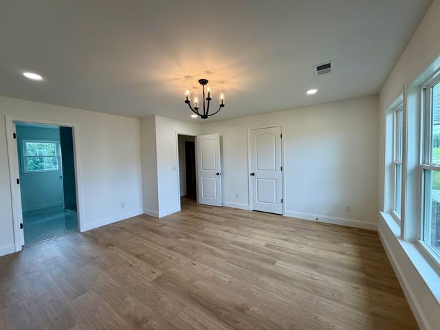660 Cherry Hill Road, Spartanburg, SC 29307