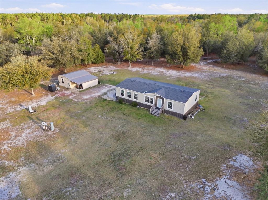 Image 28 of property listing at 710 SW SCOUT GLEN, Fort White, FL 32038