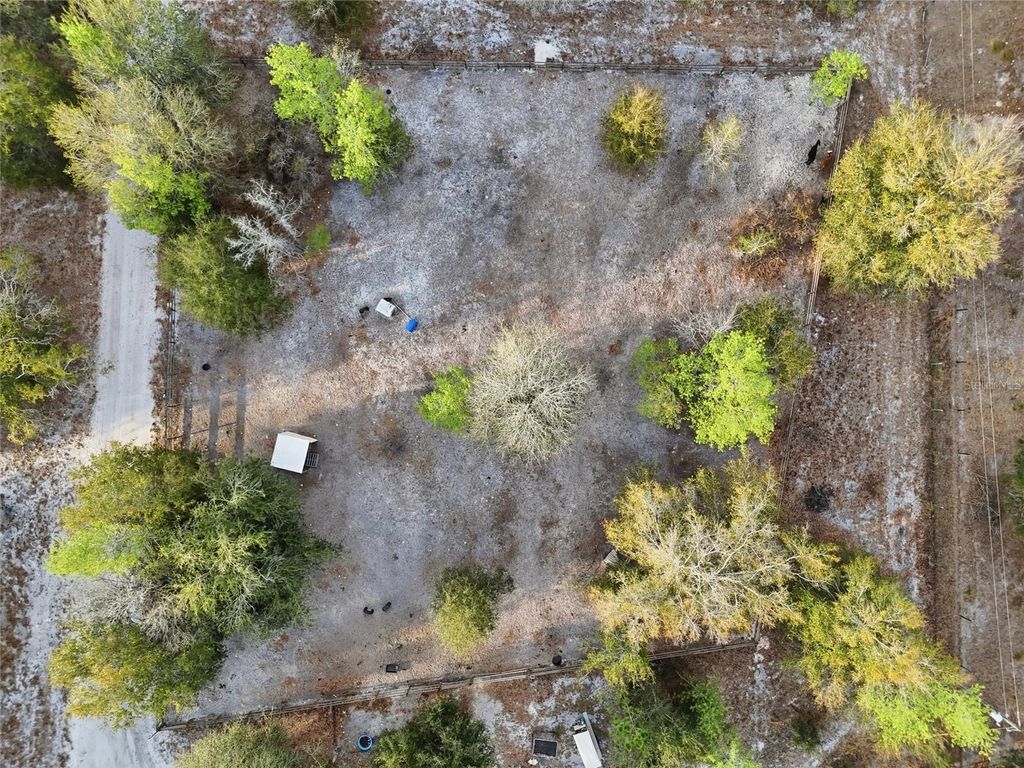 Image 31 of property listing at 710 SW SCOUT GLEN, Fort White, FL 32038