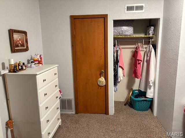 2713 College Avenue, Alton, IL 62002