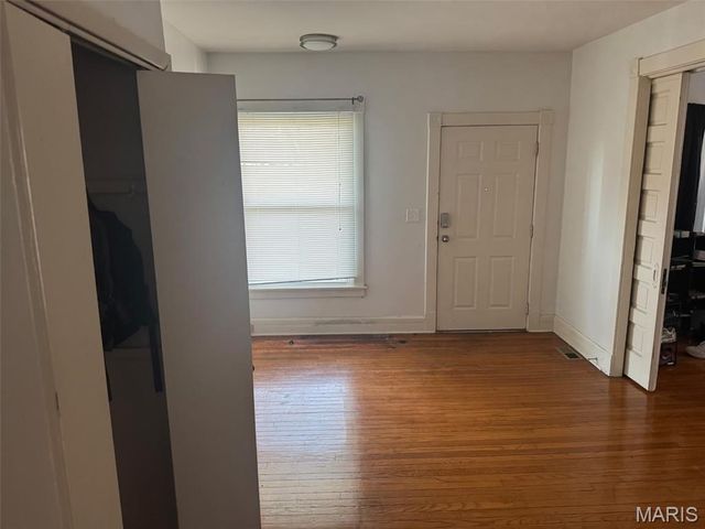 2713 College Avenue, Alton, IL 62002