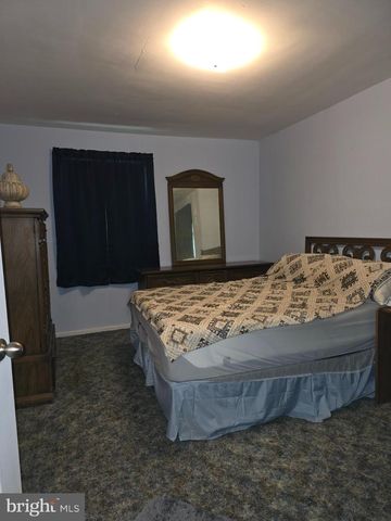8326 VERONA DR, Hyattsville, MD 20784