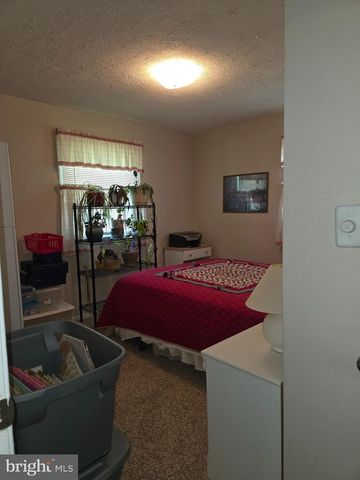 8326 VERONA DR, Hyattsville, MD 20784