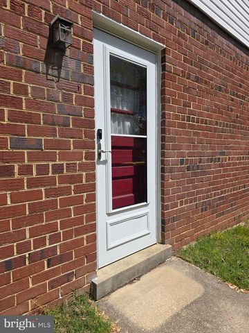 8326 VERONA DR, Hyattsville, MD 20784