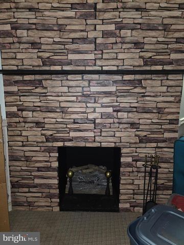 8326 VERONA DR, Hyattsville, MD 20784
