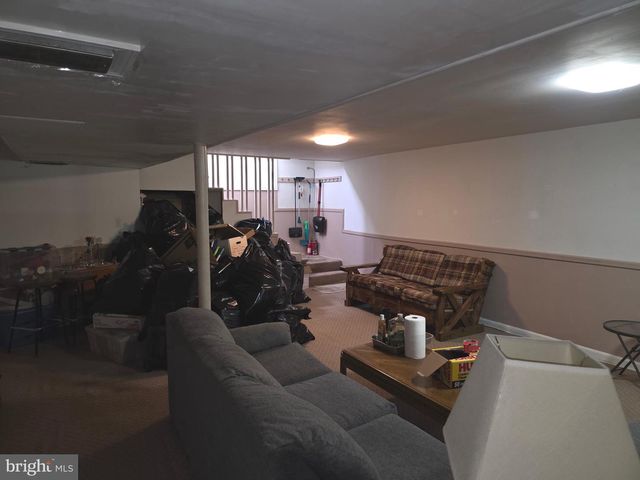8326 VERONA DR, Hyattsville, MD 20784