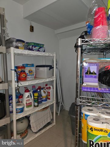 8326 VERONA DR, Hyattsville, MD 20784