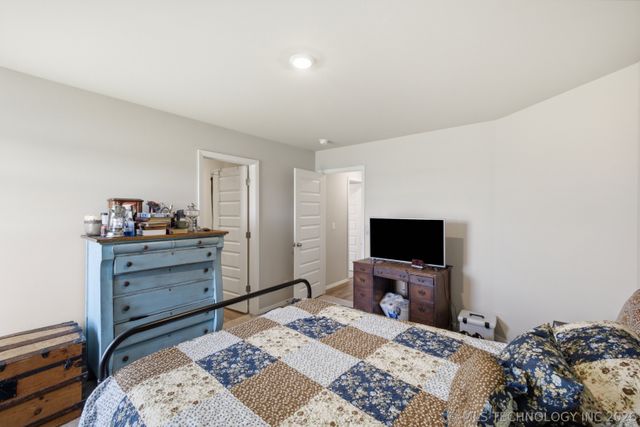 27309 E 117th Place S, Coweta, OK 74429
