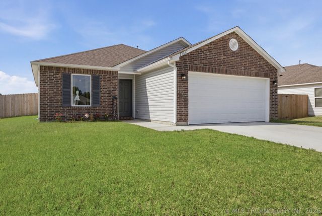 27309 E 117th Place S, Coweta, OK 74429