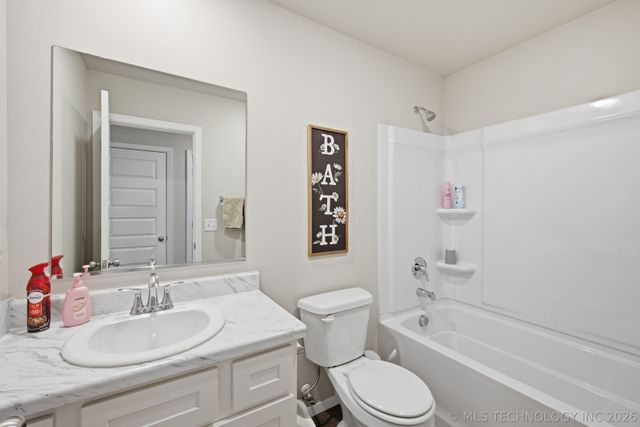 27309 E 117th Place S, Coweta, OK 74429