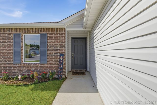 27309 E 117th Place S, Coweta, OK 74429