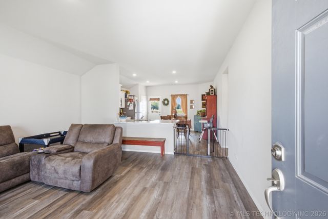 27309 E 117th Place S, Coweta, OK 74429