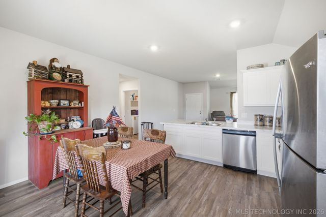 27309 E 117th Place S, Coweta, OK 74429