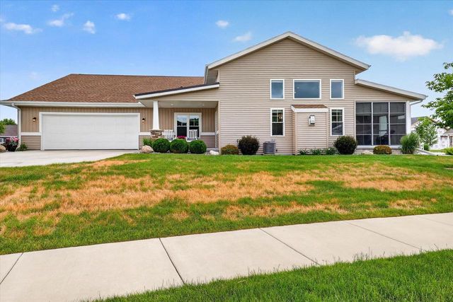 3704 Newcastle Drive, Janesville, WI 53546