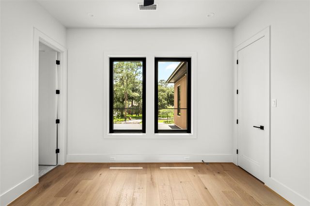 710 Glen Echo Lane, Hedwig Village, TX 77024