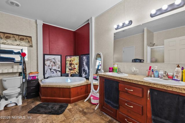 107 TYRE Road, Hollister, FL 32147