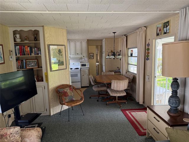 201 Mallard Drive, Boynton Beach, FL 33435