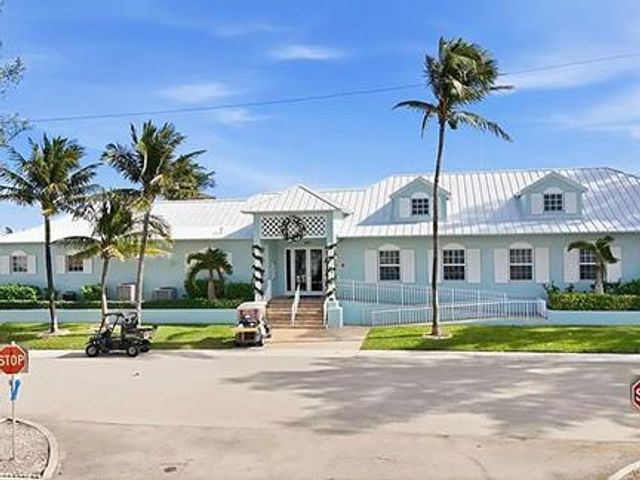 201 Mallard Drive, Boynton Beach, FL 33435