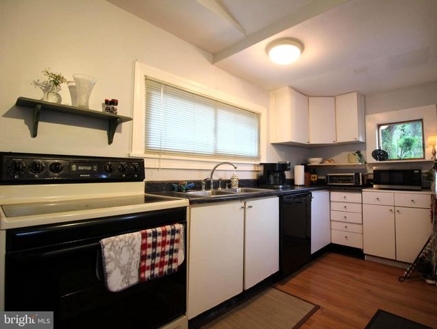 821 ROCK LN, Elkins Park, PA 19027