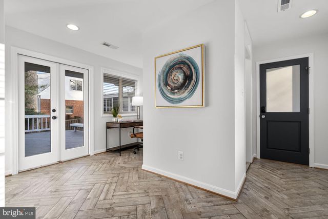 8600 VICTORIA RD, Springfield, VA 22151