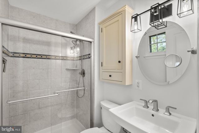 8600 VICTORIA RD, Springfield, VA 22151