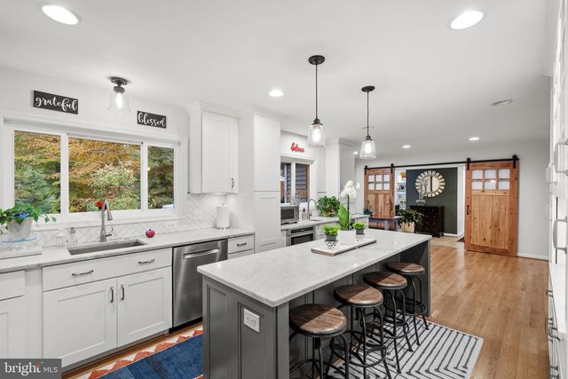 8600 VICTORIA RD, Springfield, VA 22151