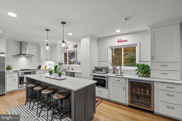 8600 VICTORIA RD, Springfield, VA 22151