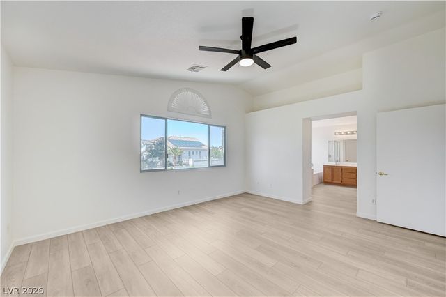 9492 Rainfall Avenue, Las Vegas, NV 89147