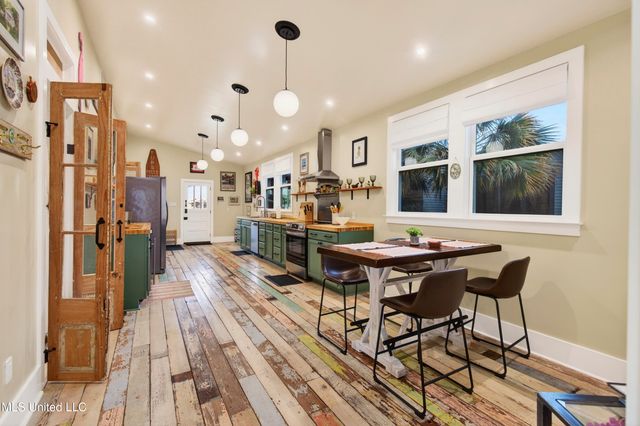 211 Keller Street, Bay Saint Louis, MS 39520