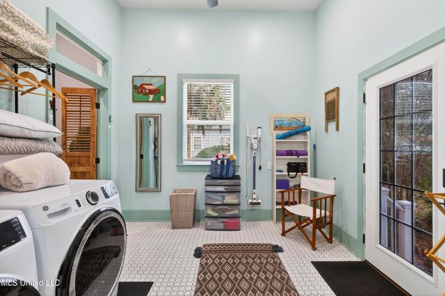 211 Keller Street, Bay Saint Louis, MS 39520