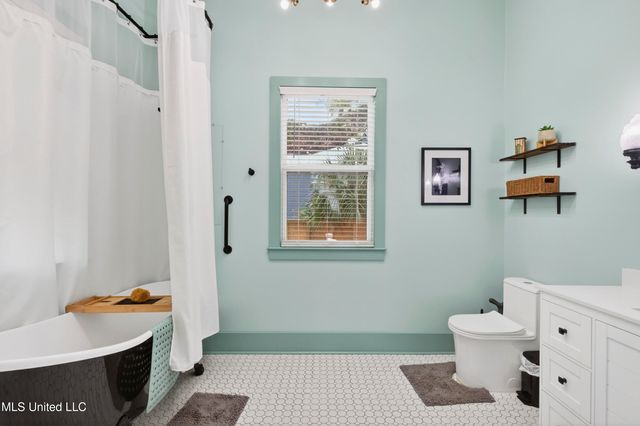 211 Keller Street, Bay Saint Louis, MS 39520