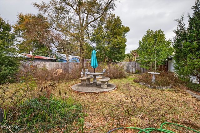 211 Keller Street, Bay Saint Louis, MS 39520