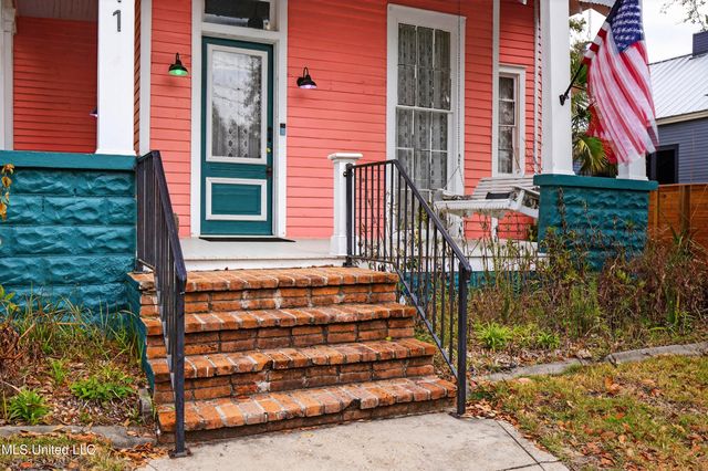 211 Keller Street, Bay Saint Louis, MS 39520