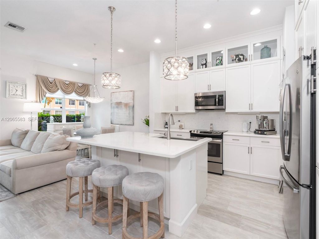 Image 10 of property listing at 22936 Clear Echo Dr 35, Boca Raton, FL 33433